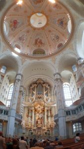 De volledig herbouwde Frauenkirche op de Marktplatz