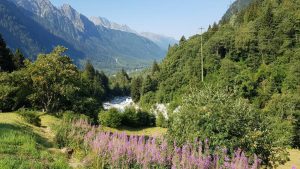 Weergaloos natuurschoon: de start van de Maloja Pass