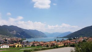 Eerste uitzicht op het prachtige Iseo meer